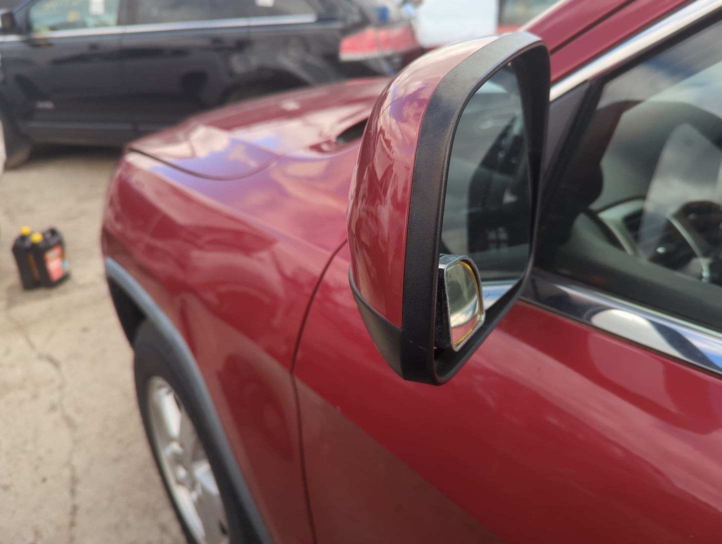 2011-2018 Jeep Grand Cherokee Driver Side View Mirror - Left Door Mirror OEM Used - Oemusedautoparts1.com