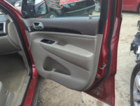 2011 Jeep Grand Cherokee Front Right Passenger Interior Door Panel Trim 5015683 - Oemusedautoparts1.com