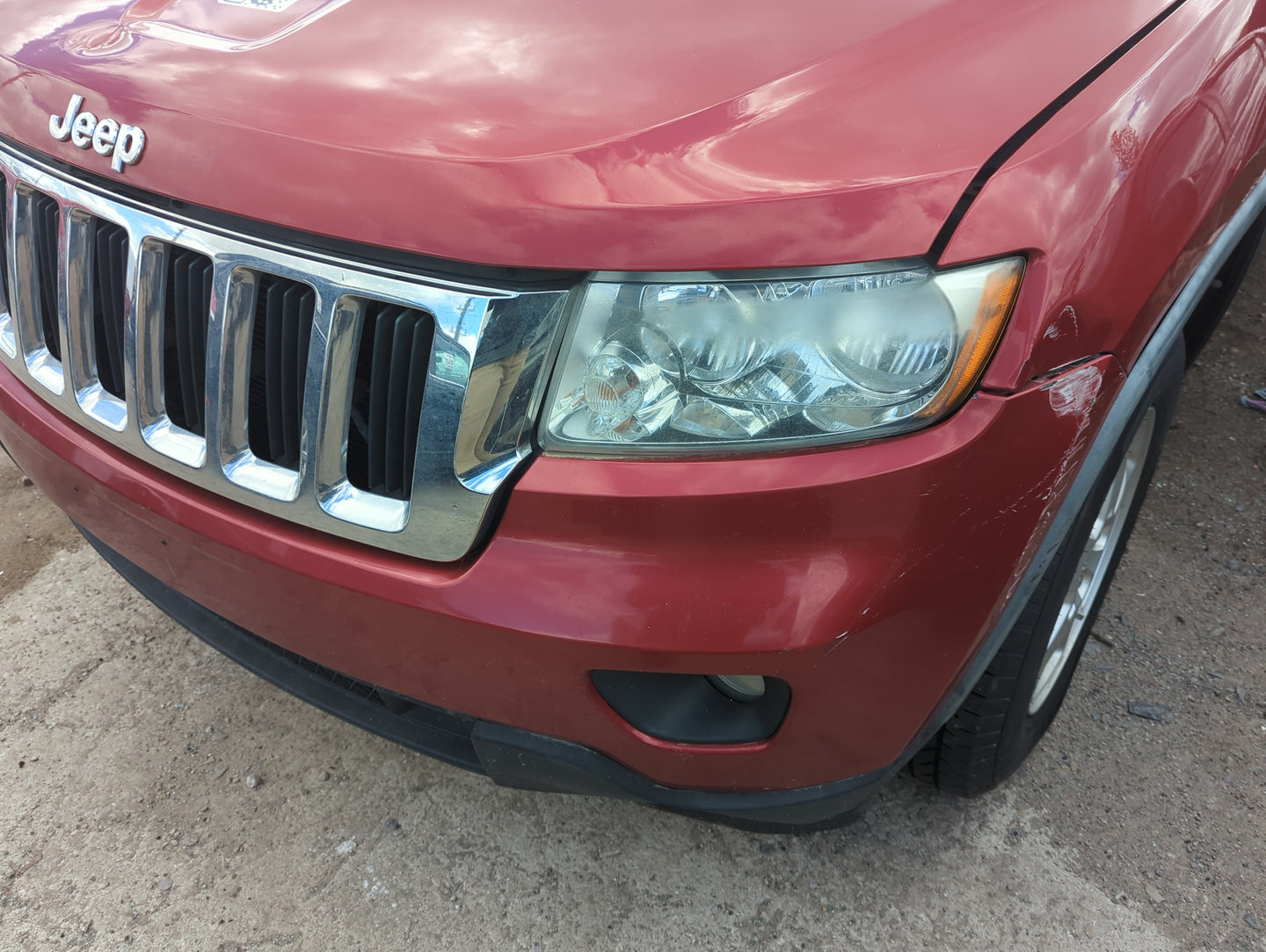 2011-2013 Jeep Grand Cherokee Front Bumper - Oem - Oemusedautoparts1.com