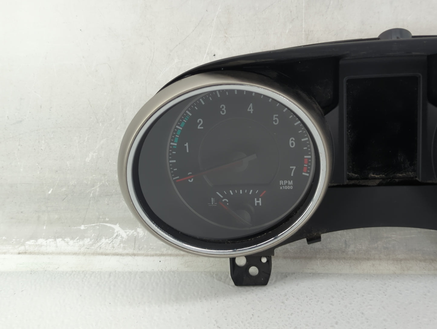 2011 Jeep Grand Cherokee Instrument Cluster Speedometer Gauges P/N:05172602AI Fits OEM Used Auto Parts - Oemusedautoparts1.c