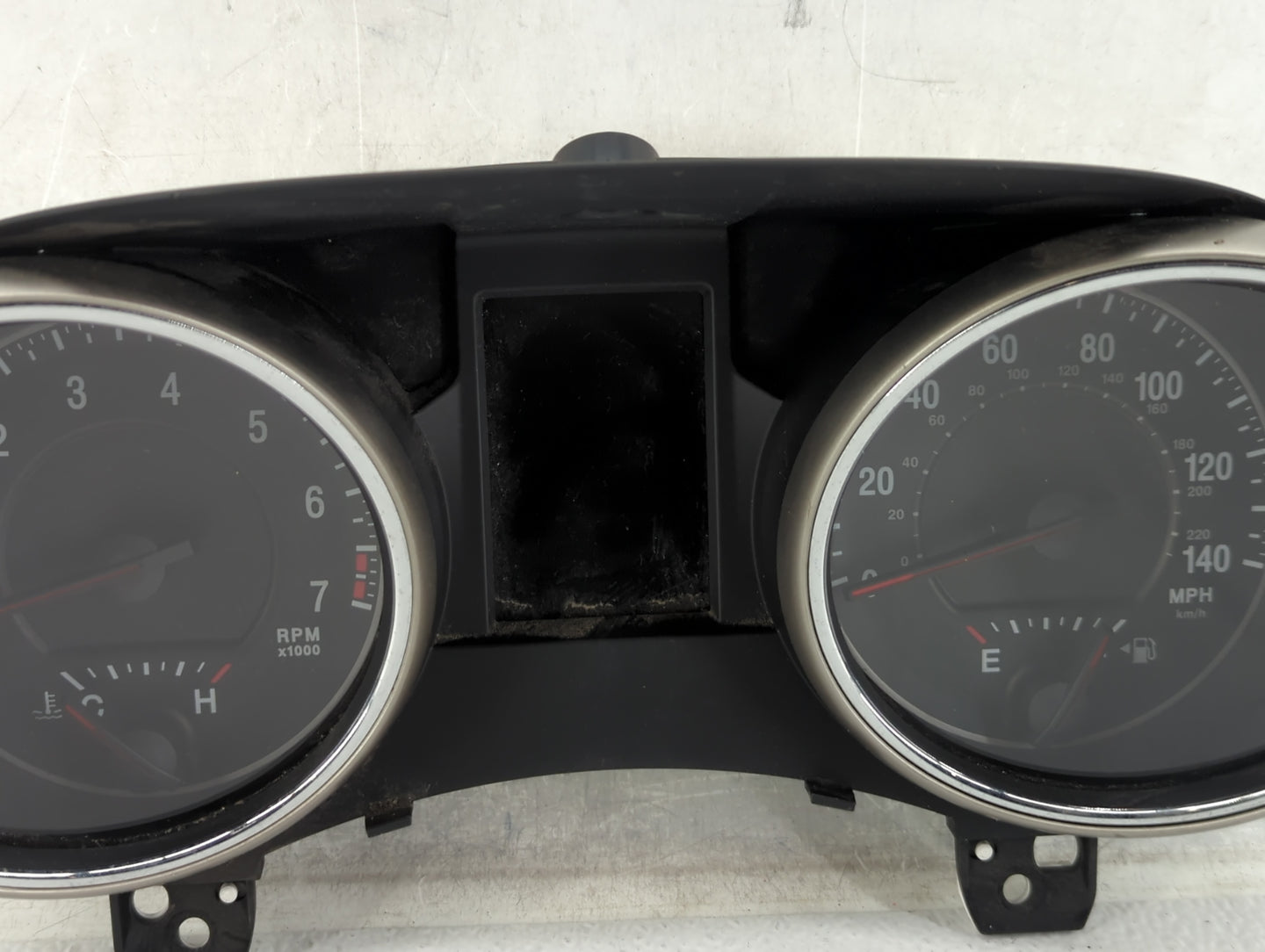2011 Jeep Grand Cherokee Instrument Cluster Speedometer Gauges P/N:05172602AI Fits OEM Used Auto Parts - Oemusedautoparts1.c