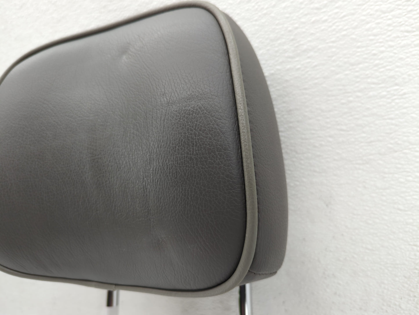 2011 Jeep Grand Cherokee Headrest Head Rest Front Driver Passenger Seat - Oemusedautoparts1.com