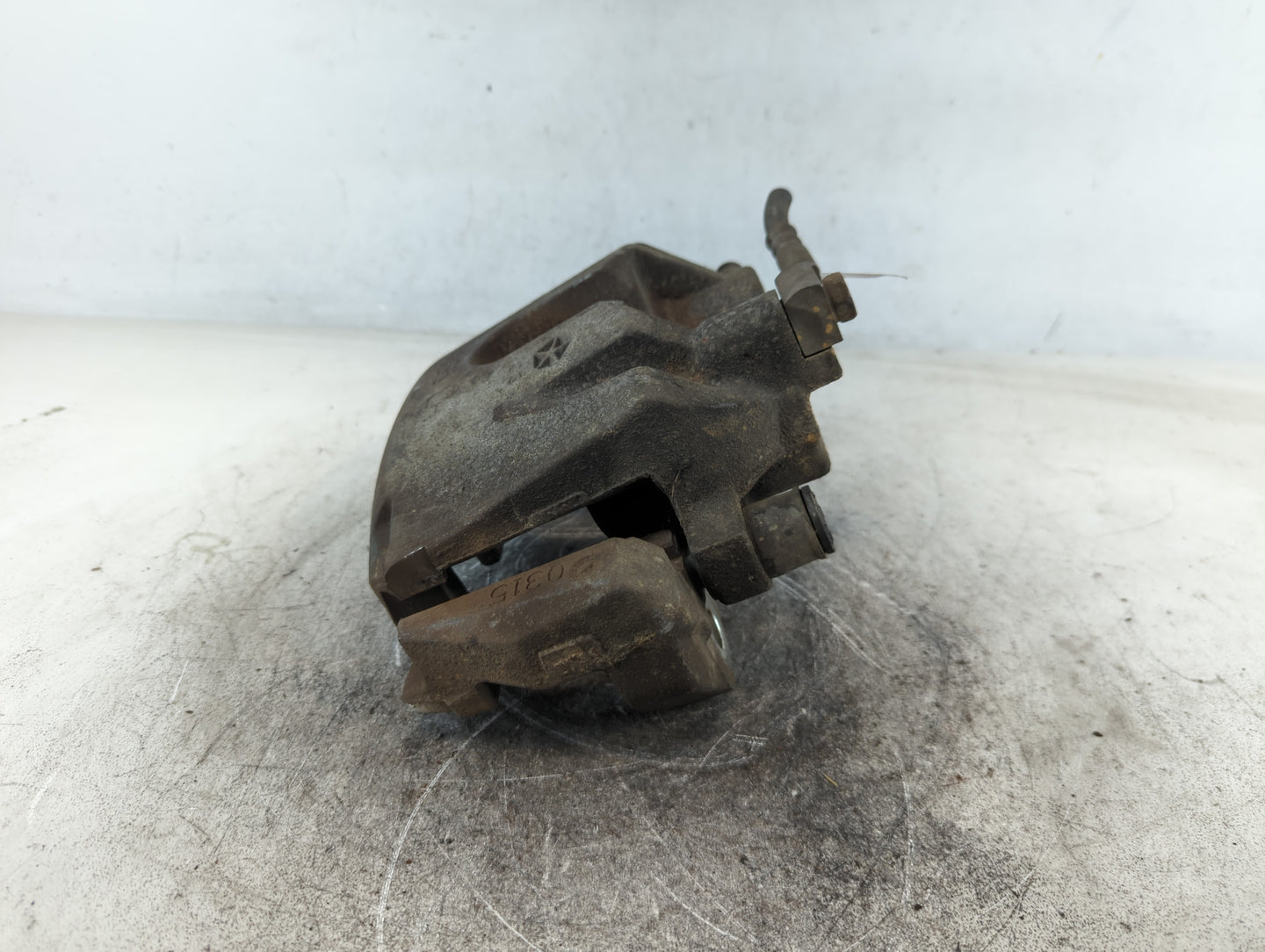 2011-2022 Jeep Grand Cherokee Front Driver Left Brake Caliper - Oemusedautoparts1.com