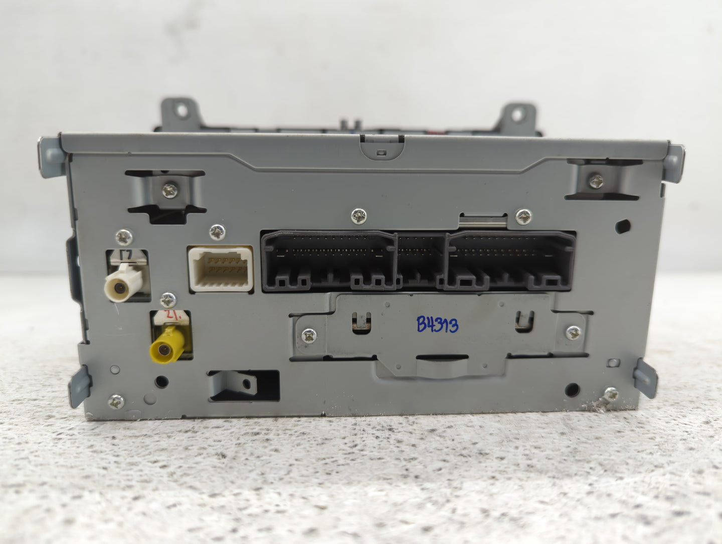 2011 Jeep Grand Cherokee Radio AM FM Cd Player Receiver Replacement P/N:P05091340AC Fits OEM Used Auto Parts - Oemusedautopa