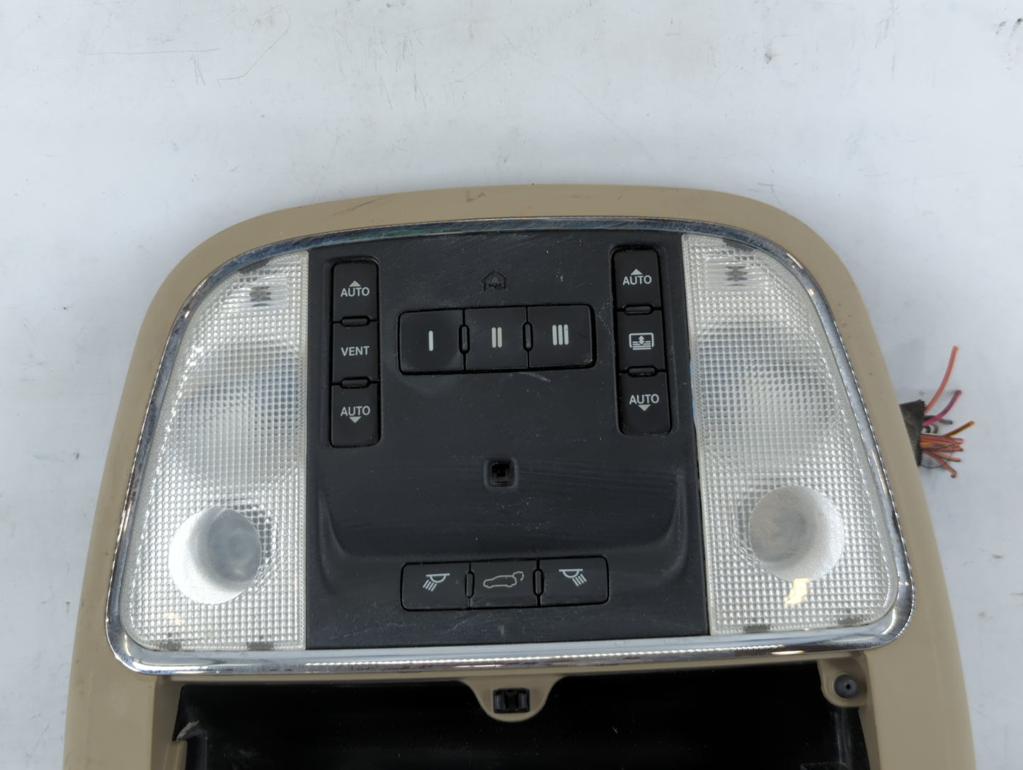 2011-2015 Jeep Grand Cherokee Overhead Roof Console 738702 - Oemusedautoparts1.com