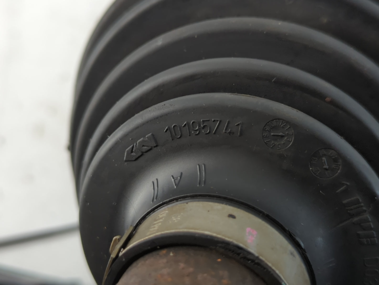 2011-2022 Jeep Grand Cherokee Axle Shaft Front Driver Cv C/v - Oemusedautoparts1.com