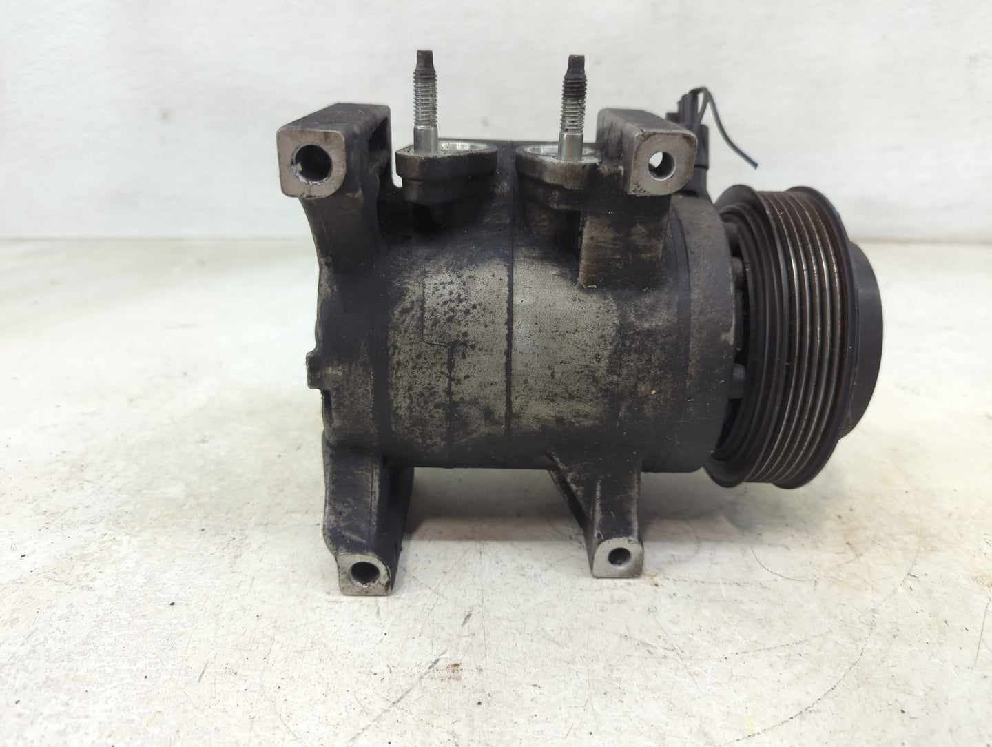 2011-2015 Jeep Grand Cherokee Air Conditioning A/c Ac Compressor Oem - Oemusedautoparts1.com