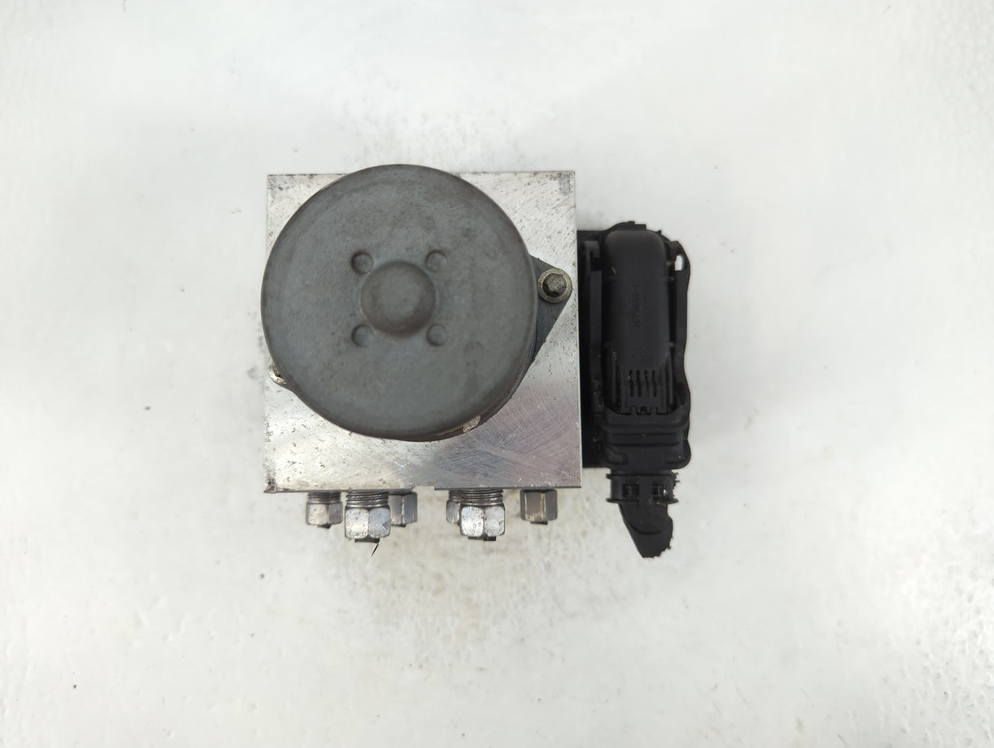 2011 Jeep Grand Cherokee ABS Pump Control Module Replacement P/N:F385100 Fits Fits 2012 OEM Used Auto Parts - Oemusedautopar