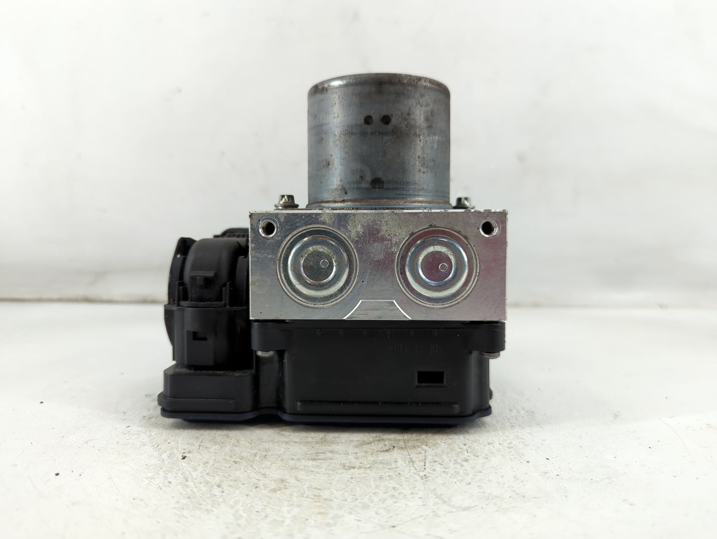 2011 Jeep Grand Cherokee ABS Pump Control Module Replacement P/N:F385100 Fits Fits 2012 OEM Used Auto Parts - Oemusedautopar