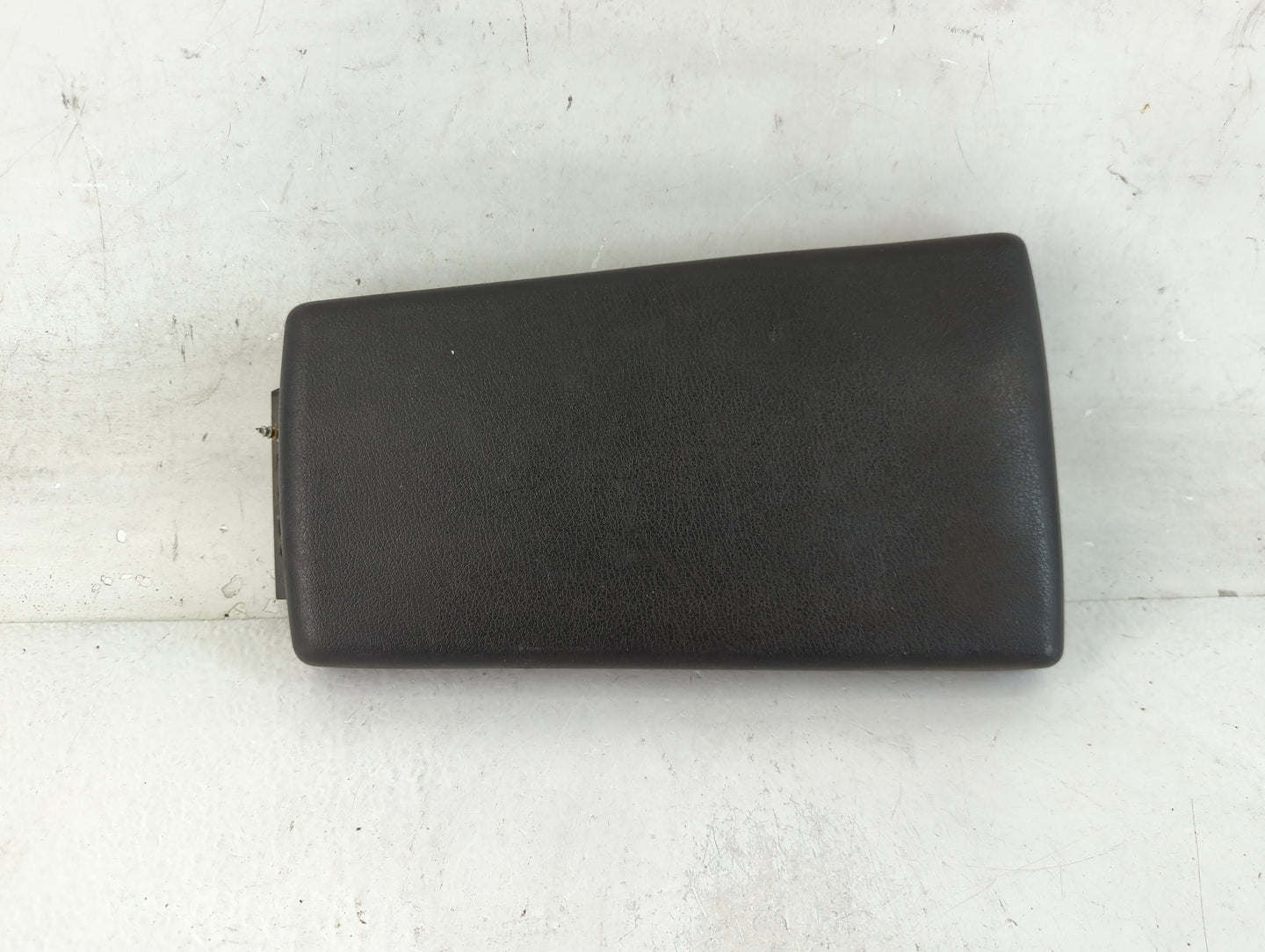 2011 Jeep Liberty Center Console Armrest Cover Lid Fits OEM Used Auto Parts - Oemusedautoparts1.com