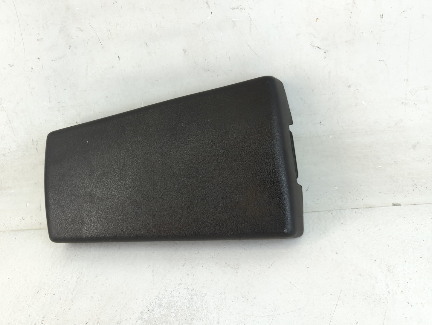 2011 Jeep Liberty Center Console Armrest Cover Lid Fits OEM Used Auto Parts - Oemusedautoparts1.com