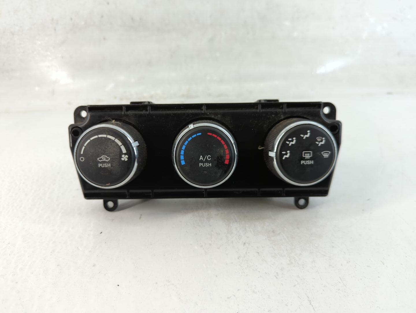 2011 Jeep Liberty Climate Control Module Temperature AC/Heater Replacement Fits OEM Used Auto Parts - Oemusedautoparts1.com