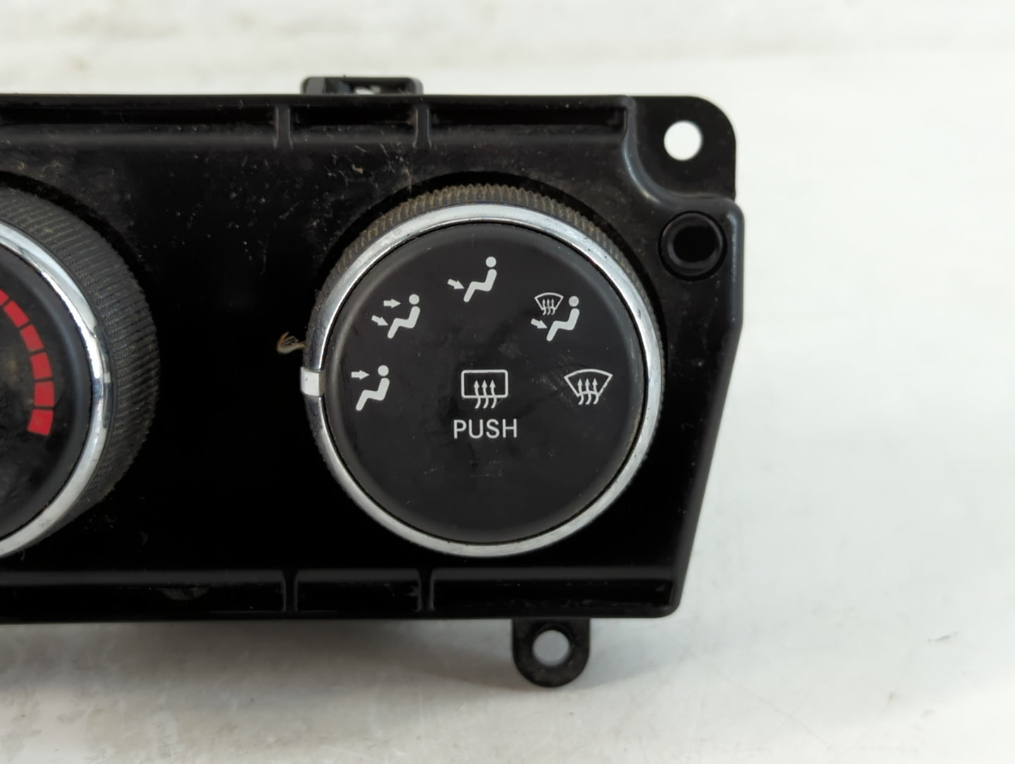 2011 Jeep Liberty Climate Control Module Temperature AC/Heater Replacement Fits OEM Used Auto Parts - Oemusedautoparts1.com