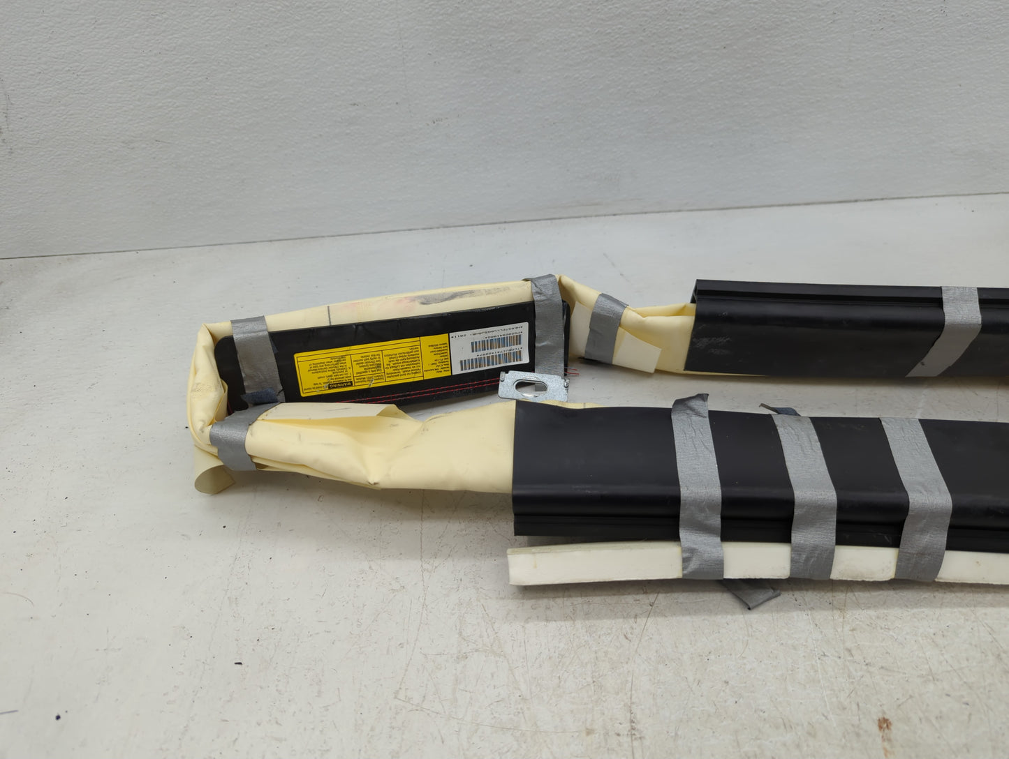 2011 Jeep Liberty Passenger Curtain Air Bag Oem - Oemusedautoparts1.com