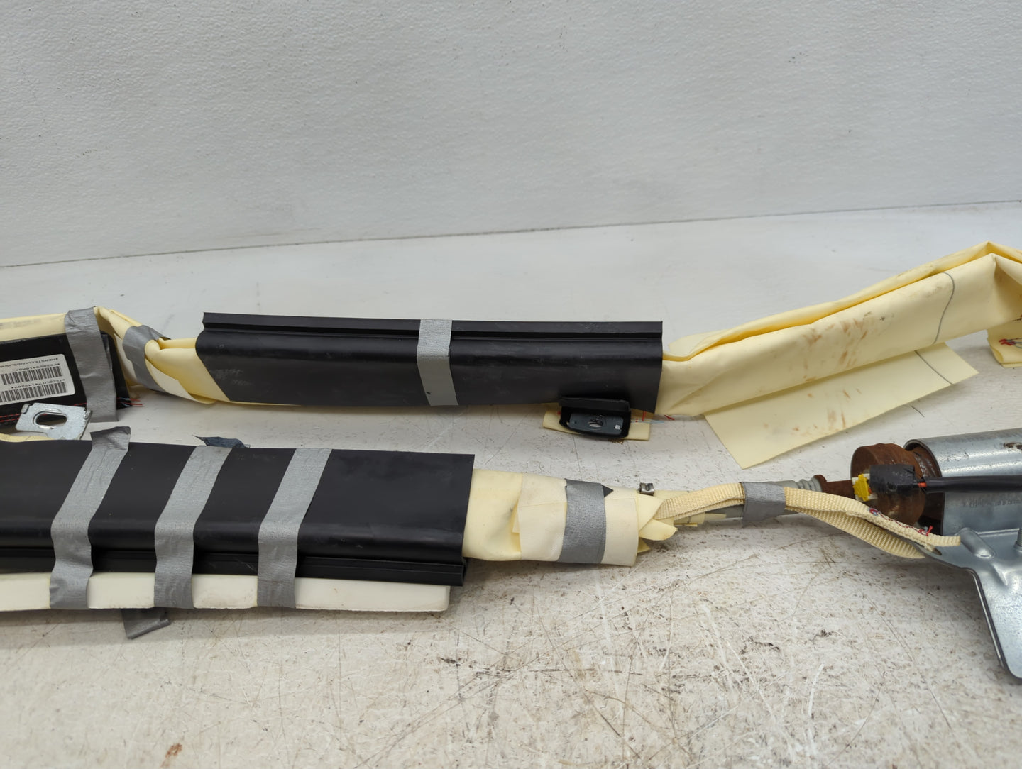 2011 Jeep Liberty Passenger Curtain Air Bag Oem - Oemusedautoparts1.com