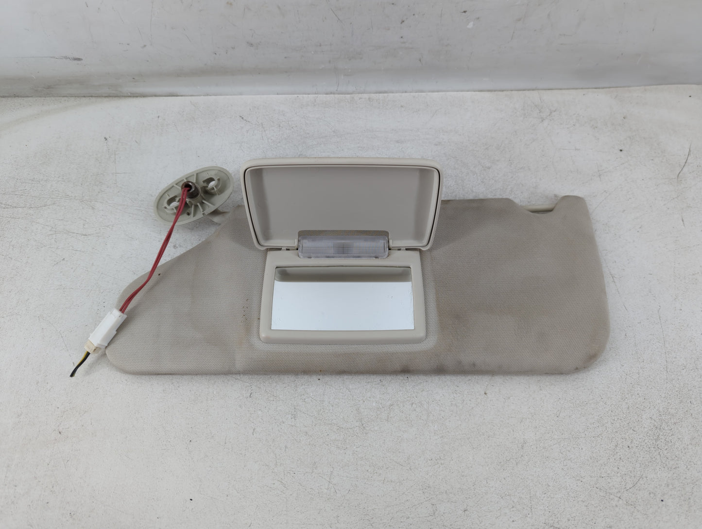 2008-2012 Jeep Liberty Sun Visor Shade Replacement Driver Left Mirror Fits Fits 2008 2009 2010 2011 2012 OEM Used Auto Parts