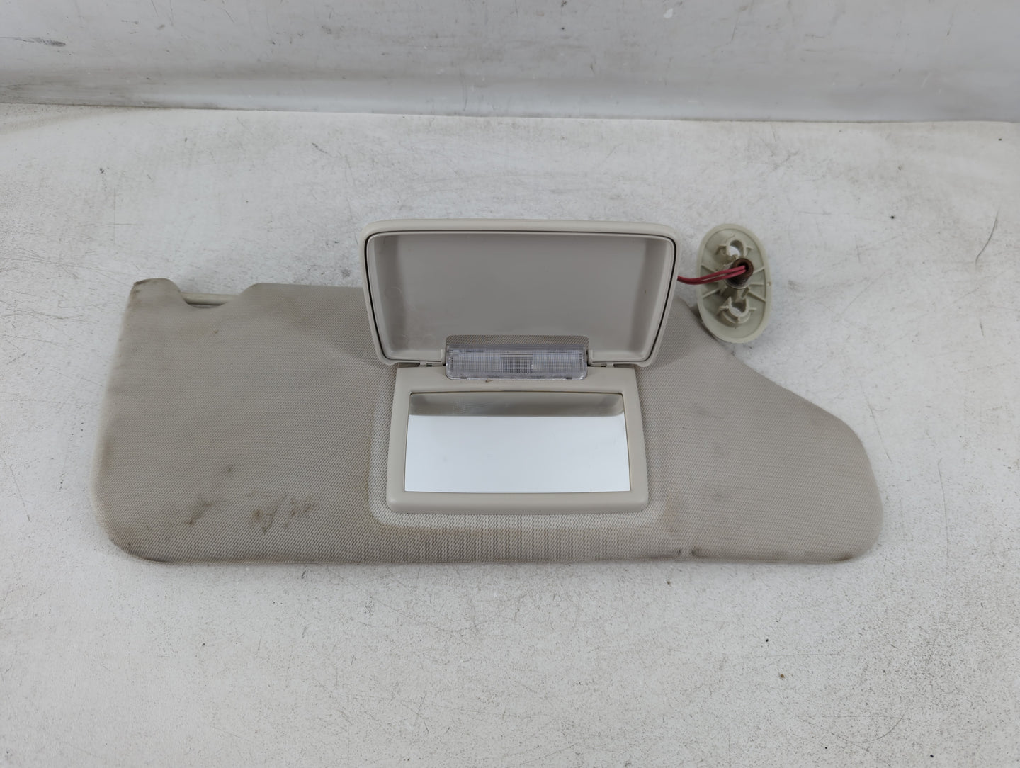 2008-2012 Jeep Liberty Sun Visor Shade Replacement Passenger Right Mirror Fits Fits 2008 2009 2010 2011 2012 OEM Used Auto P