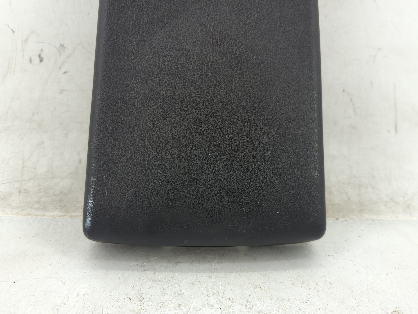 2009-2012 Jeep Liberty Center Console Armrest Cover Lid Fits Fits 2009 2010 2011 2012 OEM Used Auto Parts - Oemusedautoparts