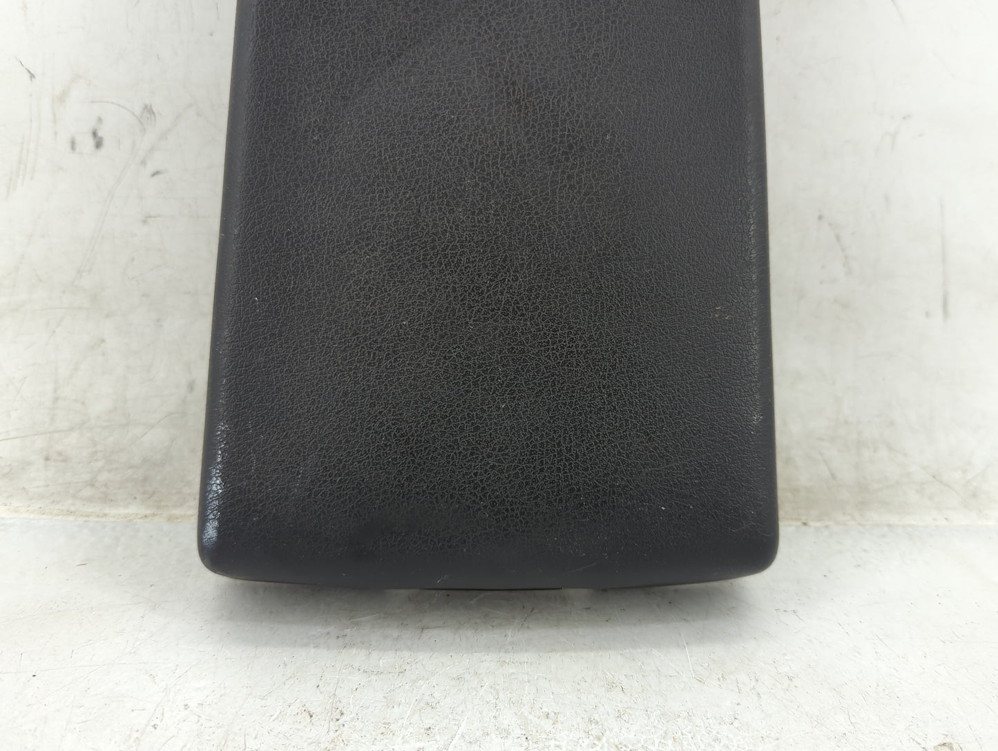 2009-2012 Jeep Liberty Center Console Armrest Cover Lid Fits Fits 2009 2010 2011 2012 OEM Used Auto Parts - Oemusedautoparts