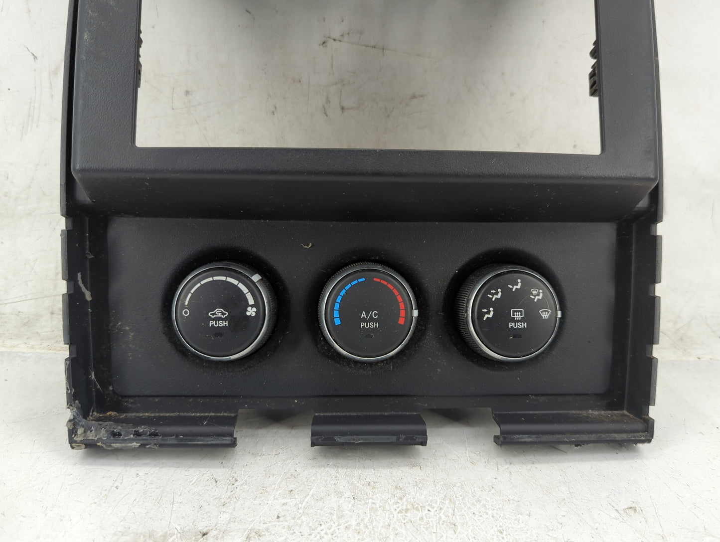 2010-2012 Jeep Liberty Climate Control Module Temperature AC/Heater Replacement P/N:P55111943AC Fits Fits 2010 2011 2012 OEM