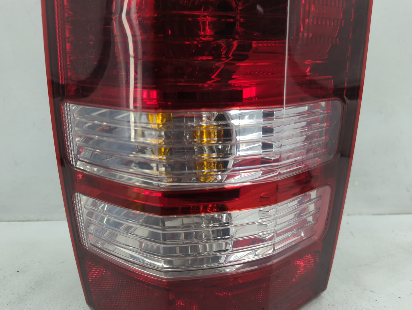 2008-2012 Jeep Liberty Tail Light Assembly Passenger Right OEM Fits Fits 2008 2009 2010 2011 2012 OEM Used Auto Parts - Oemu