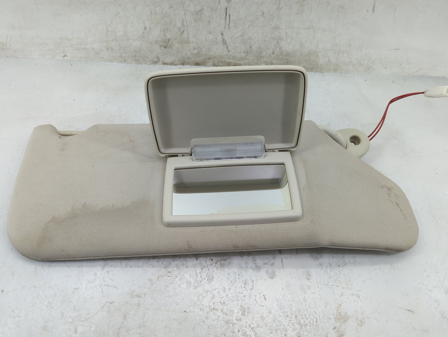 2008-2012 Jeep Liberty Sun Visor Shade Replacement Passenger Right Mirror Fits Fits 2008 2009 2010 2011 2012 OEM Used Auto P