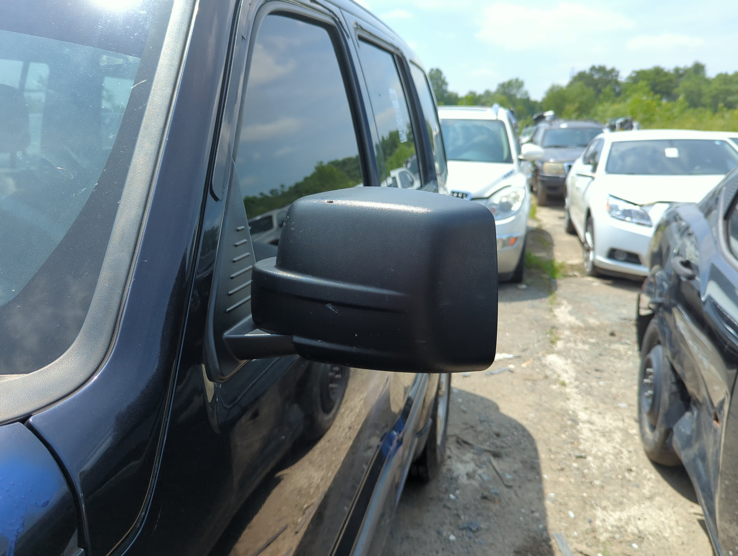 2008-2012 Jeep Liberty Driver Side View Mirror - Left Door Mirror OEM Used - Oemusedautoparts1.com