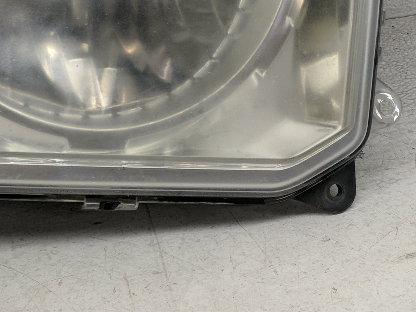 2008-2012 Jeep Liberty Driver Left Oem Head Light Headlight Lamp - Oemusedautoparts1.com