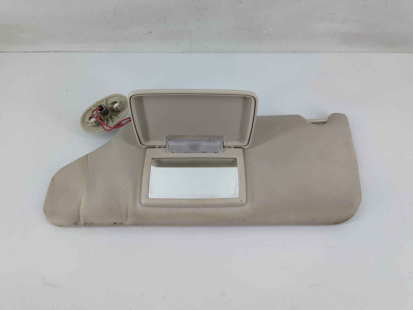 2008-2012 Jeep Liberty Sun Visor Shade Replacement Driver Left Mirror Fits Fits 2008 2009 2010 2011 2012 OEM Used Auto Parts