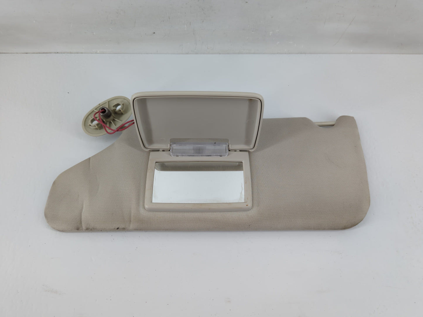 2008-2012 Jeep Liberty Sun Visor Shade Replacement Driver Left Mirror Fits Fits 2008 2009 2010 2011 2012 OEM Used Auto Parts