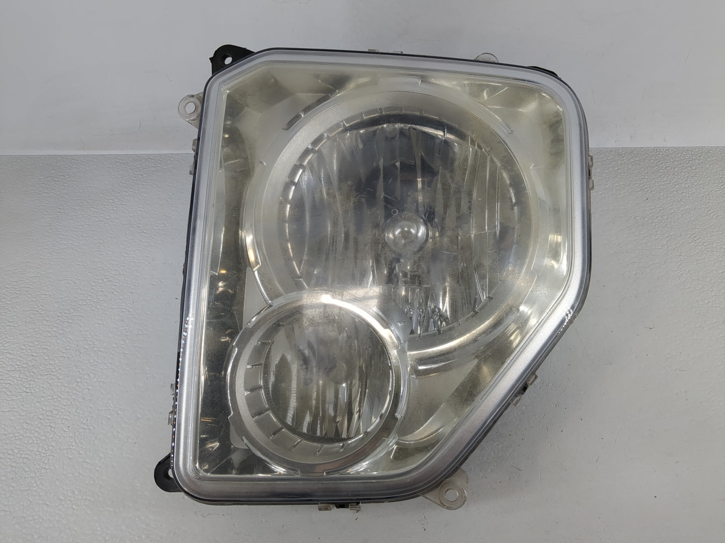 2008-2012 Jeep Liberty Driver Left Oem Head Light Headlight Lamp - Oemusedautoparts1.com