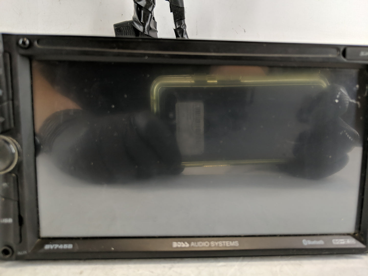 2010-2011 Jeep Liberty Radio AM FM Cd Player Receiver Replacement Fits Fits 2010 2011 OEM Used Auto Parts - Oemusedautoparts