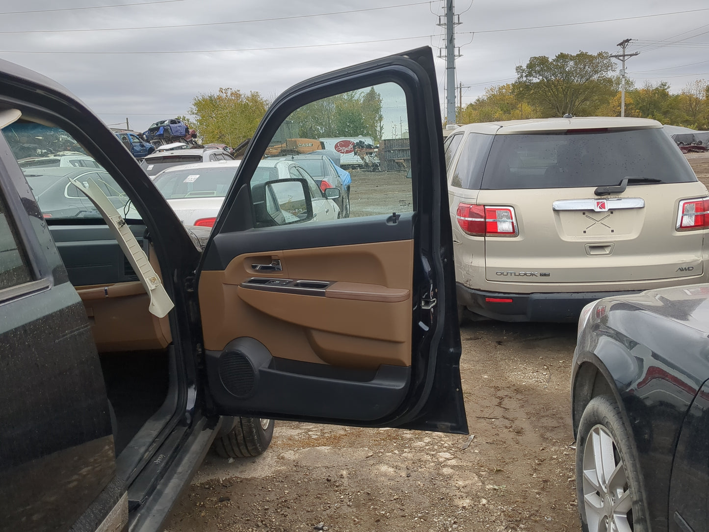 2008-2012 Jeep Liberty Passenger Front Door Oem 1199800 - Oemusedautoparts1.com
