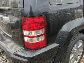 2008-2012 Jeep Liberty Tail Light Assembly Passenger Right OEM Fits Fits 2008 2009 2010 2011 2012 OEM Used Auto Parts - Oemu