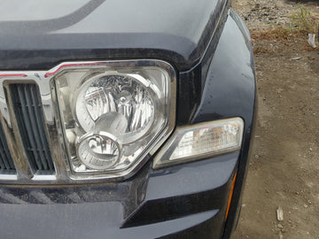 2008-2012 Jeep Liberty Driver Left Oem Head Light Headlight Lamp - Oemusedautoparts1.com