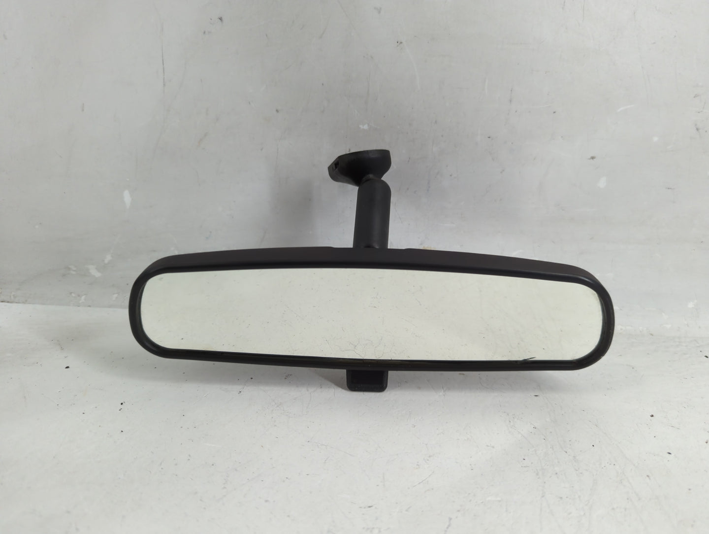 2011-2012 Jeep Liberty Interior Rear View Mirror Replacement OEM P/N:E8011681 Fits OEM Used Auto Parts - Oemusedautoparts1.c