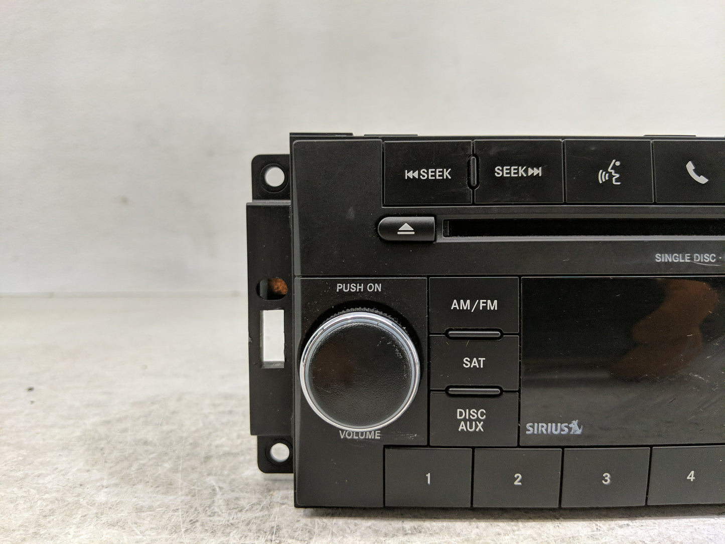 2009-2011 Jeep Liberty Radio AM FM Cd Player Receiver Replacement P/N:P05091117AC Fits Fits 2008 2009 2010 2011 OEM Used Aut