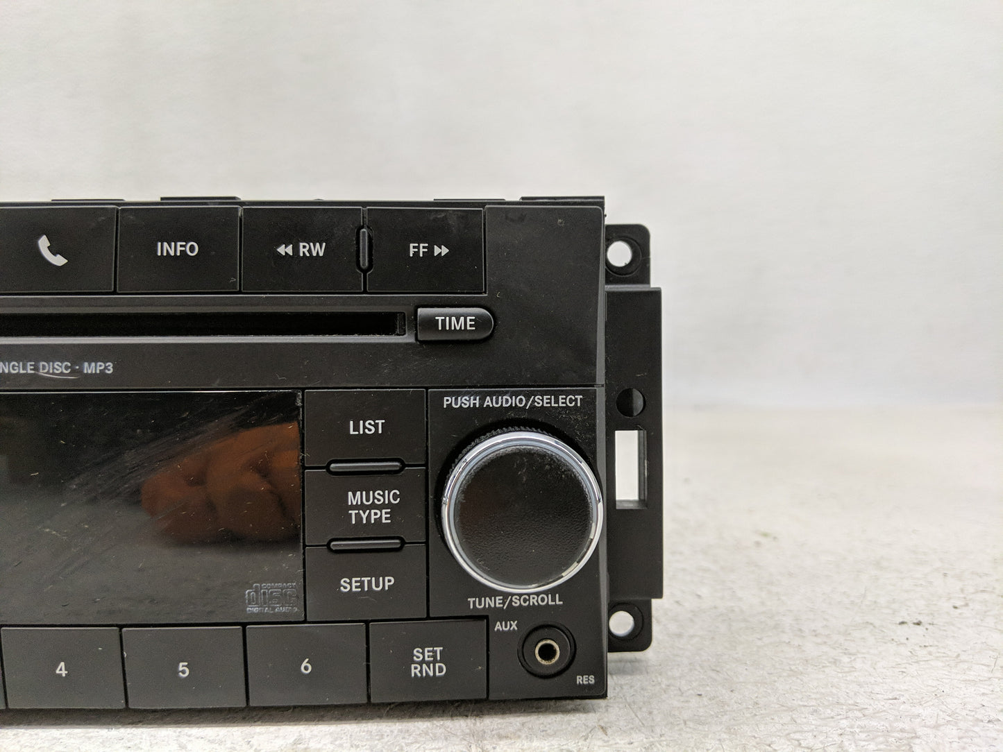 2009-2011 Jeep Liberty Radio AM FM Cd Player Receiver Replacement P/N:P05091117AC Fits Fits 2008 2009 2010 2011 OEM Used Aut
