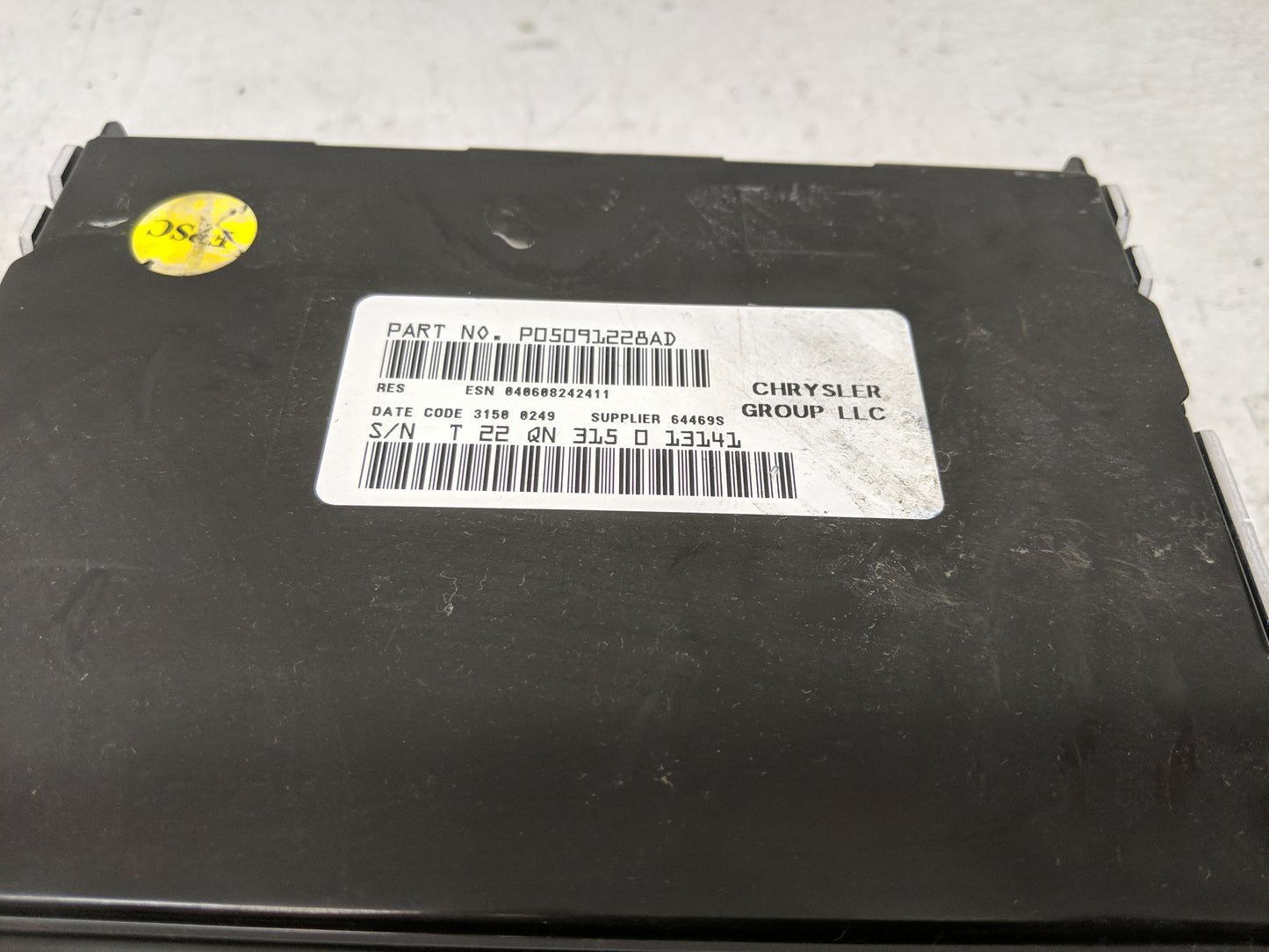 2009-2011 Jeep Liberty Radio AM FM Cd Player Receiver Replacement P/N:P05091117AC Fits Fits 2008 2009 2010 2011 OEM Used Aut
