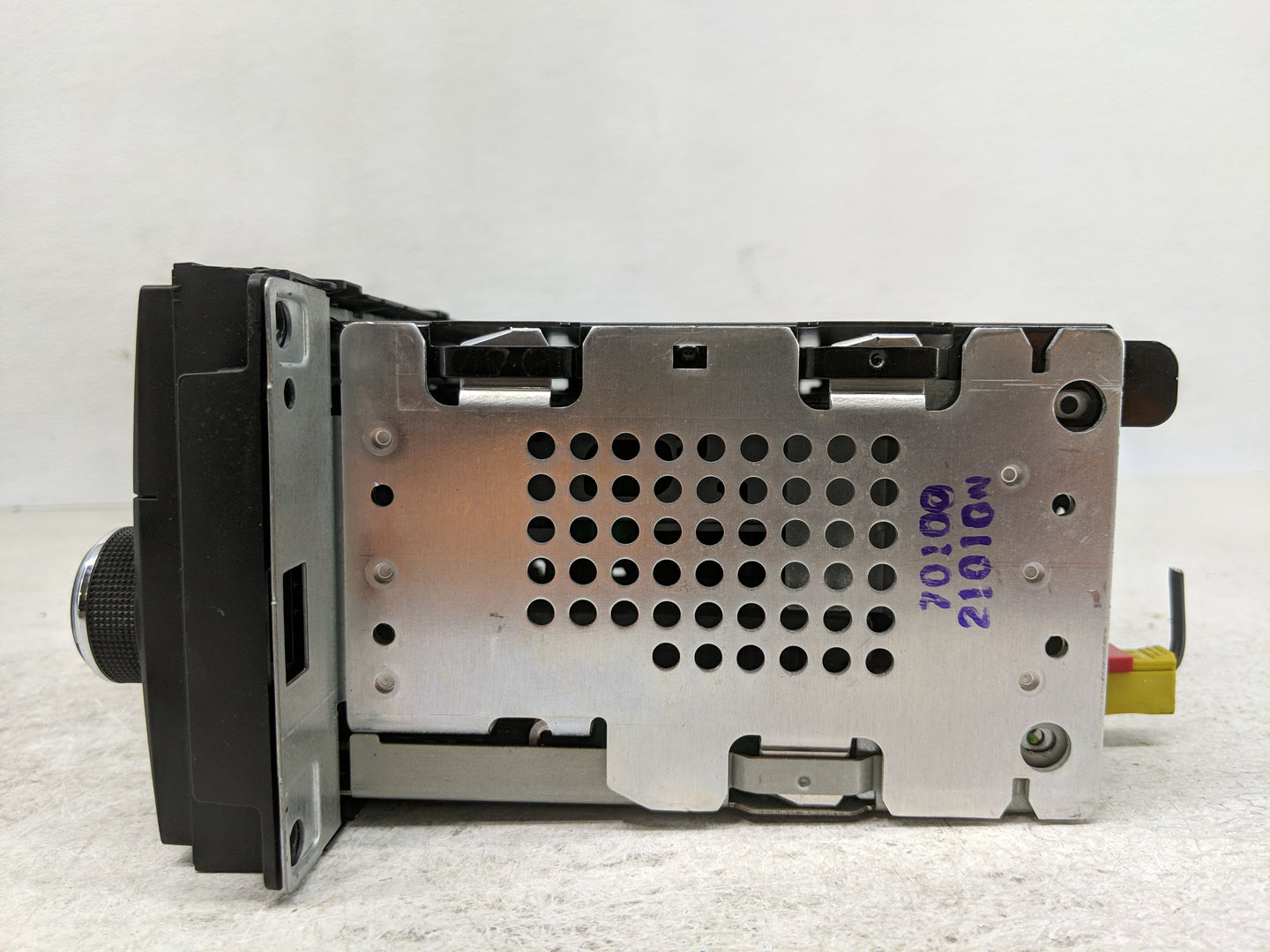 2009-2011 Jeep Liberty Radio AM FM Cd Player Receiver Replacement P/N:P05091117AC Fits Fits 2008 2009 2010 2011 OEM Used Aut