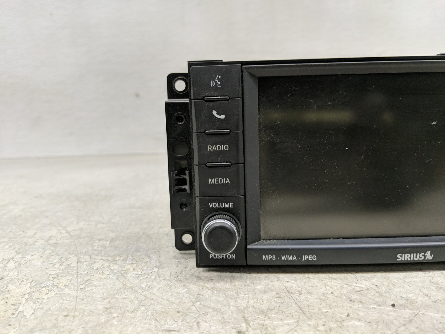2011 Jeep Liberty Radio AM FM Cd Player Receiver Replacement P/N:P05064829AG Fits OEM Used Auto Parts - Oemusedautoparts1.co