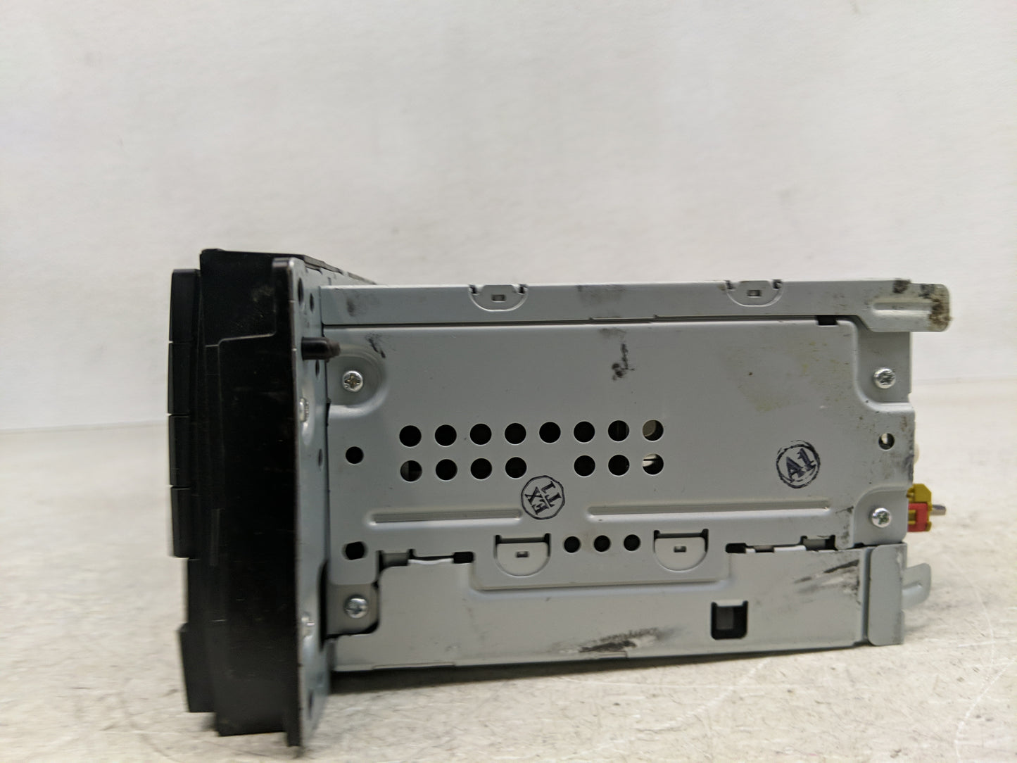 2011 Jeep Liberty Radio AM FM Cd Player Receiver Replacement P/N:P05064829AG Fits OEM Used Auto Parts - Oemusedautoparts1.co