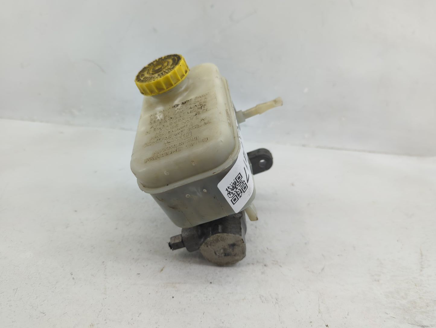 2008-2011 Jeep Liberty Brake Master Cylinder - Oemusedautoparts1.com