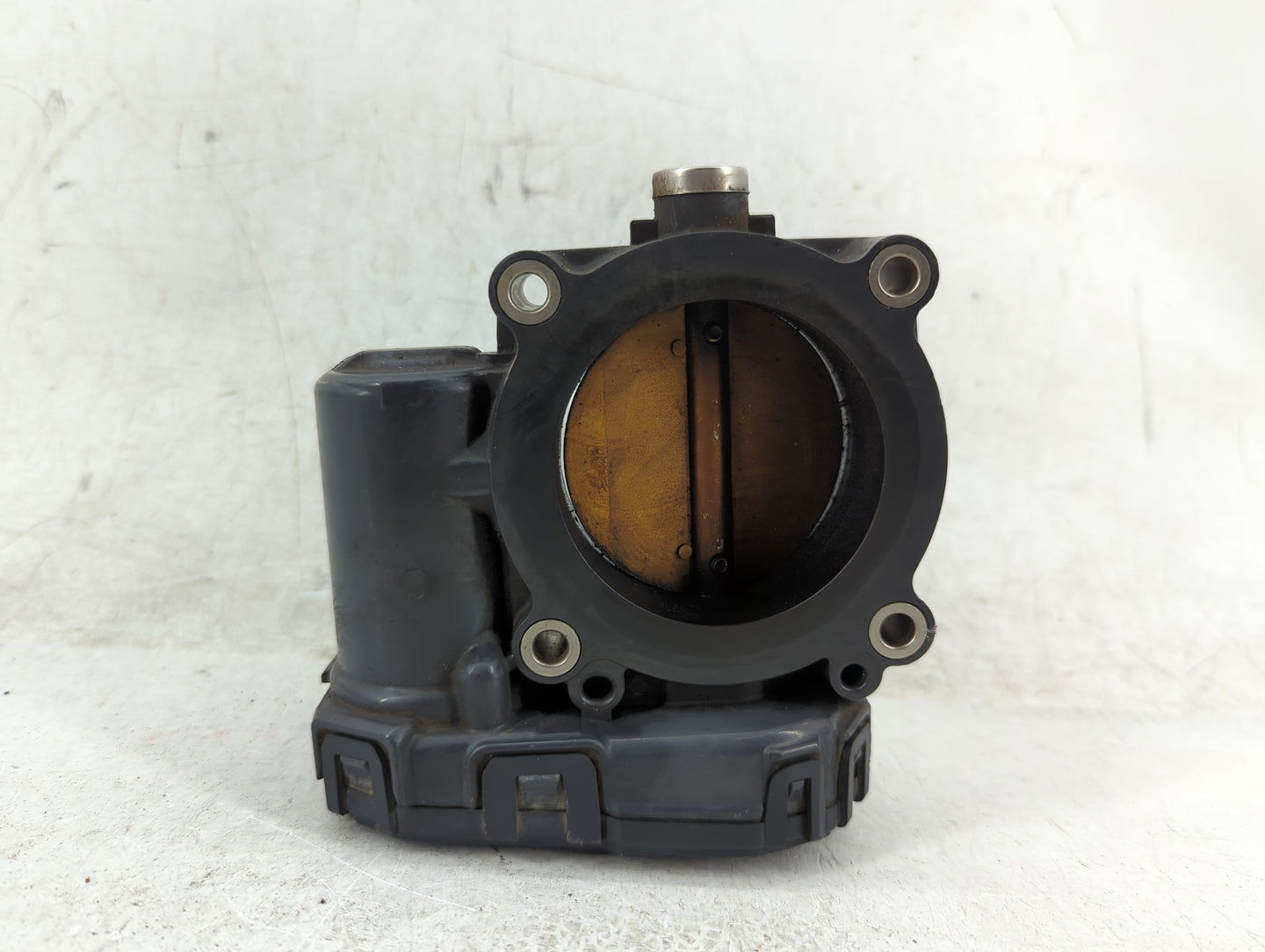 2007-2012 Jeep Liberty Throttle Body P/N:04861661AA Fits Fits 2007 2008 2009 2010 2011 2012 OEM Used Auto Parts - Oemusedaut