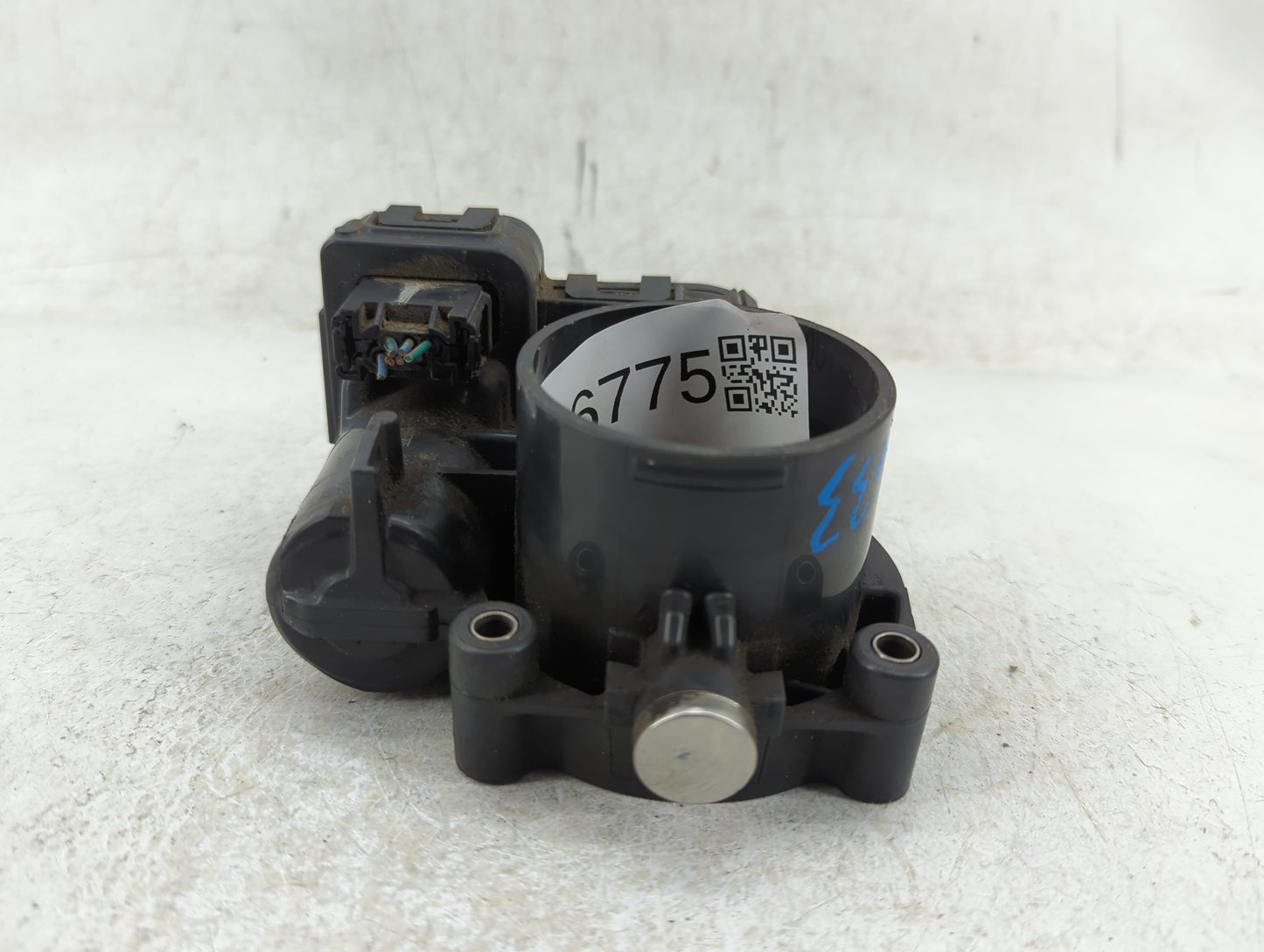 2007-2012 Jeep Liberty Throttle Body P/N:04861661AA Fits Fits 2007 2008 2009 2010 2011 2012 OEM Used Auto Parts - Oemusedaut