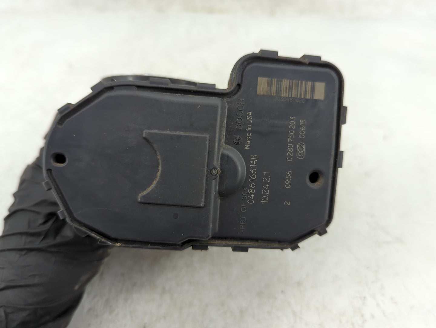 2007-2012 Jeep Liberty Throttle Body P/N:04861661AA Fits Fits 2007 2008 2009 2010 2011 2012 OEM Used Auto Parts - Oemusedaut