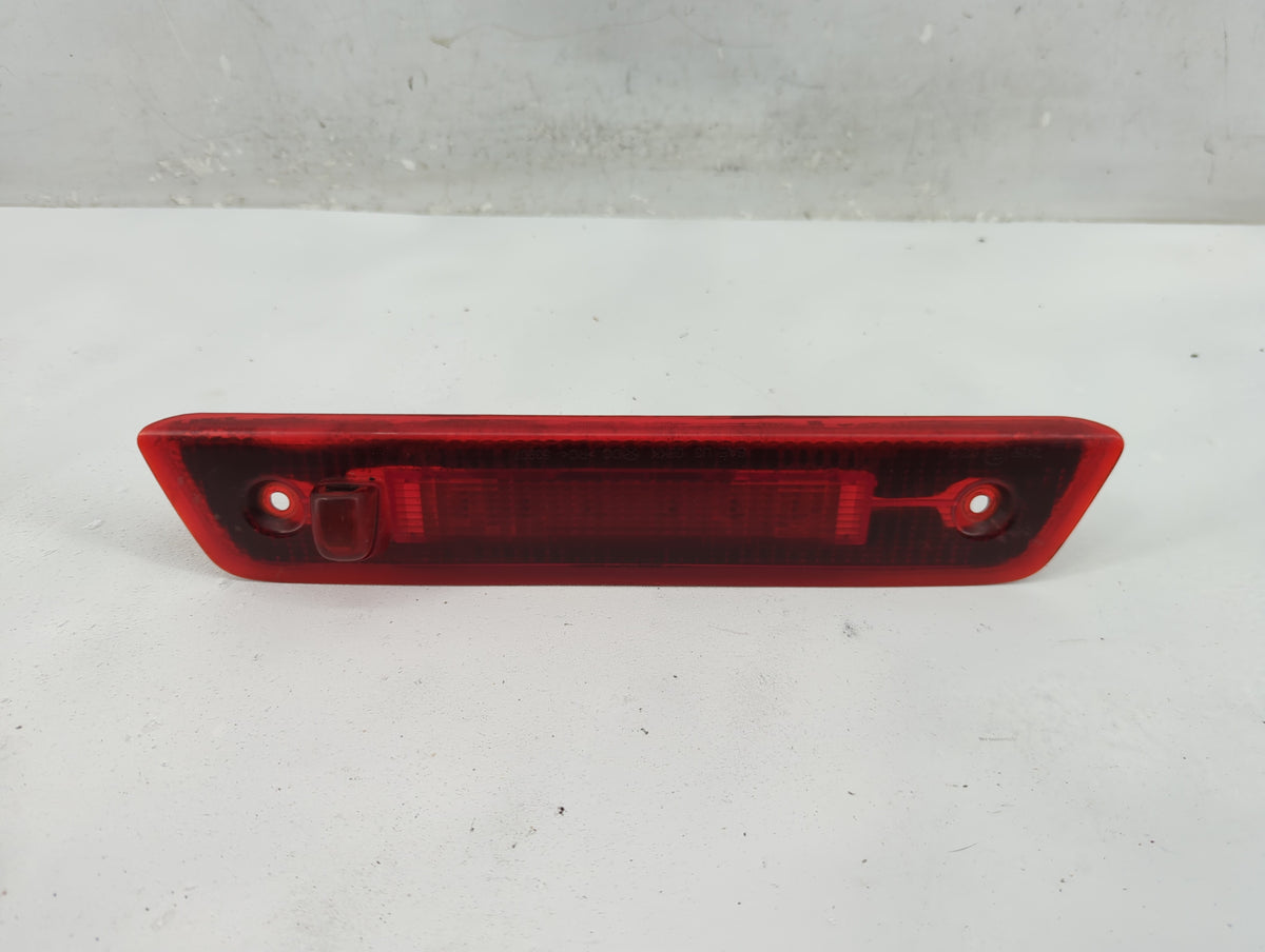 2011 Jeep Liberty Third Brake Light Tail Light P/N:9938210000 Fits OEM Used Auto Parts - Oemusedautoparts1.com
