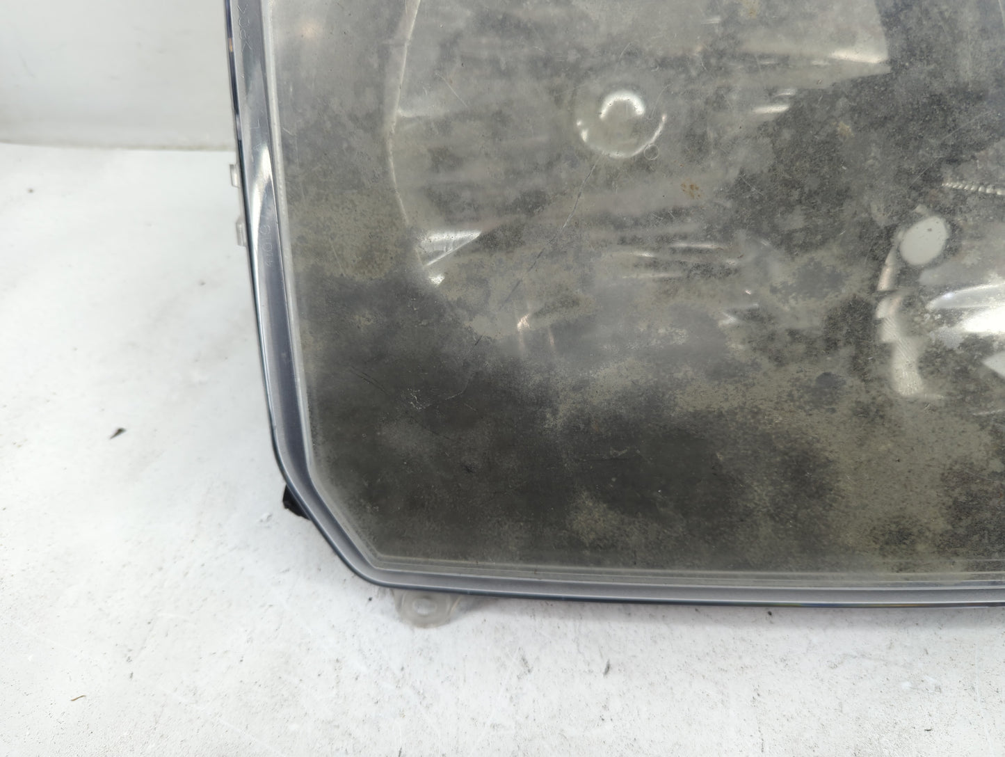 2008-2012 Jeep Liberty Driver Left Oem Head Light Headlight Lamp - Oemusedautoparts1.com