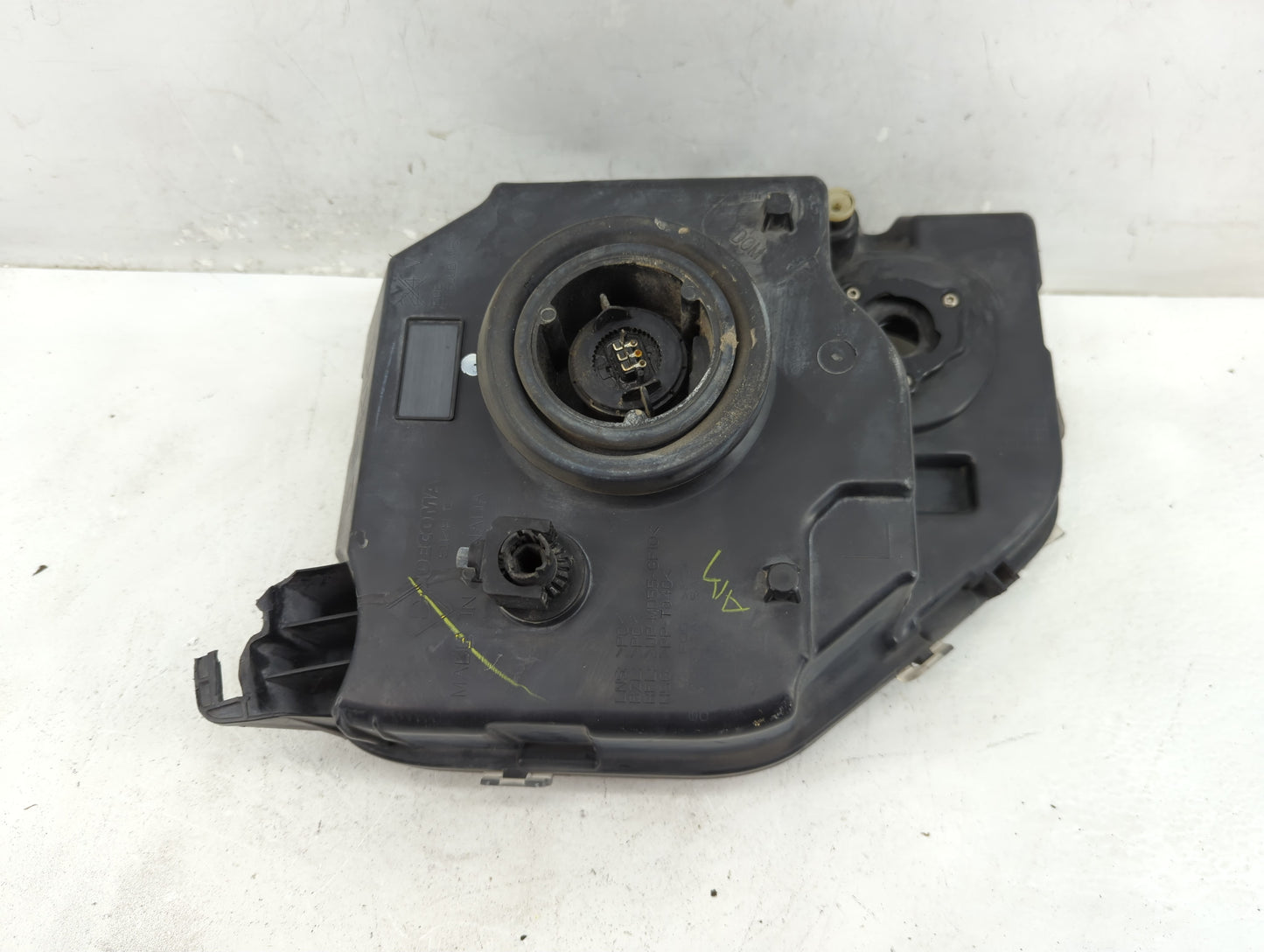 2008-2012 Jeep Liberty Driver Left Oem Head Light Headlight Lamp - Oemusedautoparts1.com