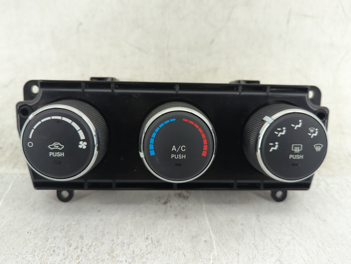 2010-2012 Jeep Liberty Climate Control Module Temperature AC/Heater Replacement P/N:P55111943AD 55111943AD Fits OEM Used Aut